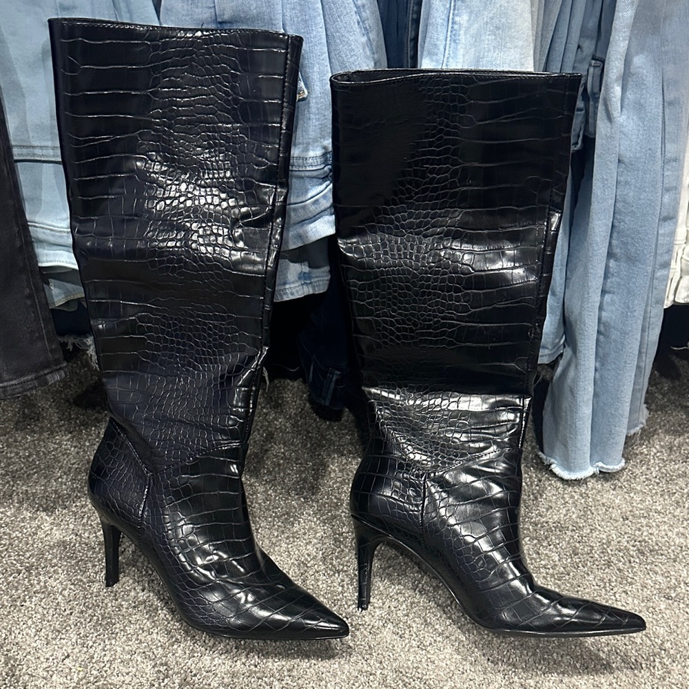 Steve Madden Black Croc-Embossed Heeled Boots